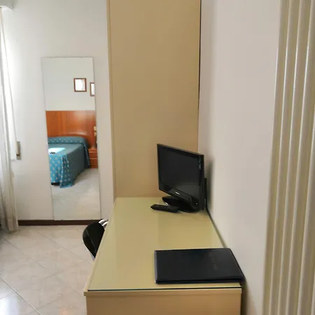 Hotel Mary 3*